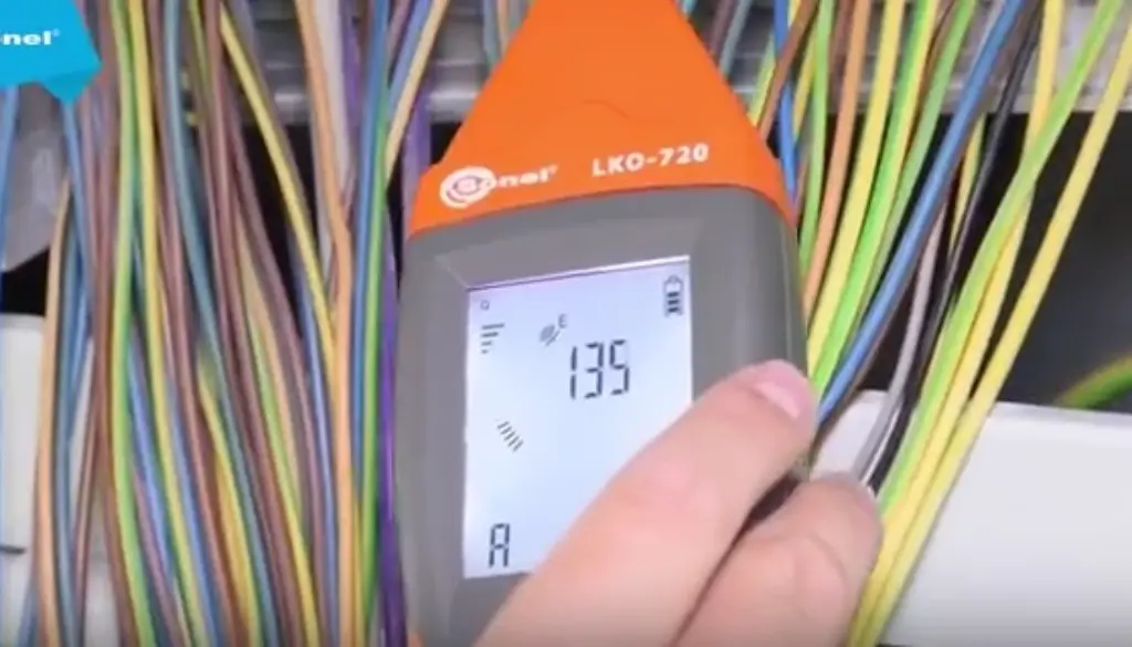 locating_wires_with_sonel_lkz720 locating_wires_with_sonel_lkz720